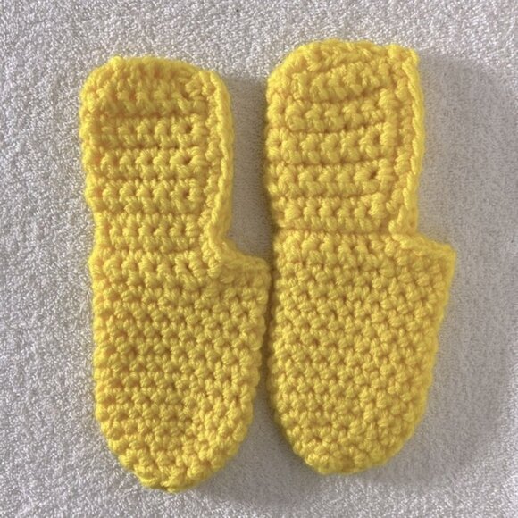 Vintage Handmade Yellow Crochet Knit Slip On Slippers - Picture 2 of 9
